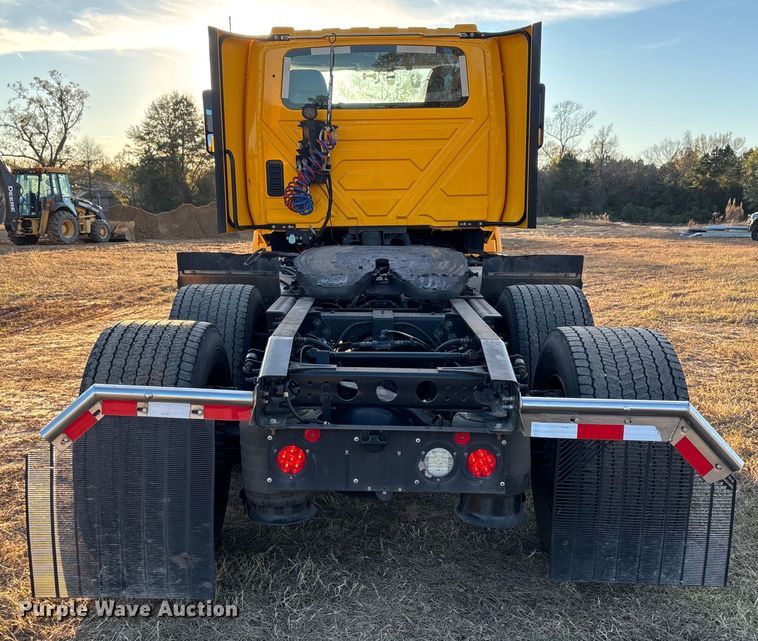 image for item EU2209 2021 International LT625 semi truck