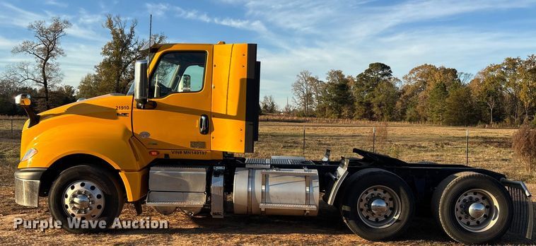 image for item EU2209 2021 International LT625 semi truck