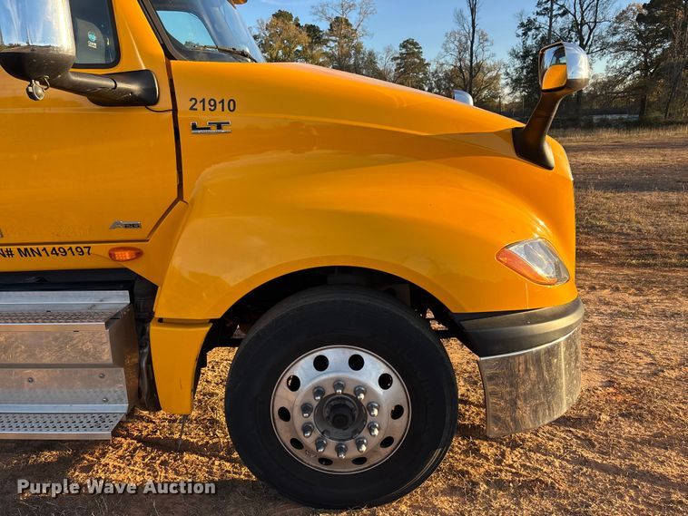 image for item EU2209 2021 International LT625 semi truck