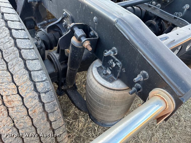 image for item EU2209 2021 International LT625 semi truck