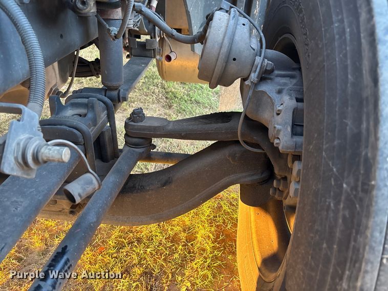 image for item EU2209 2021 International LT625 semi truck