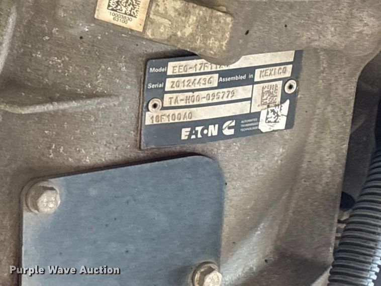 image for item EU2209 2021 International LT625 semi truck