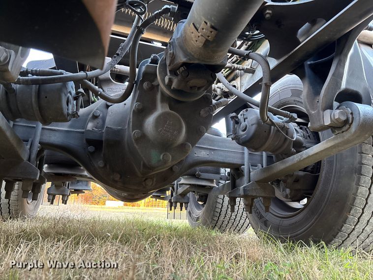 image for item EU2209 2021 International LT625 semi truck