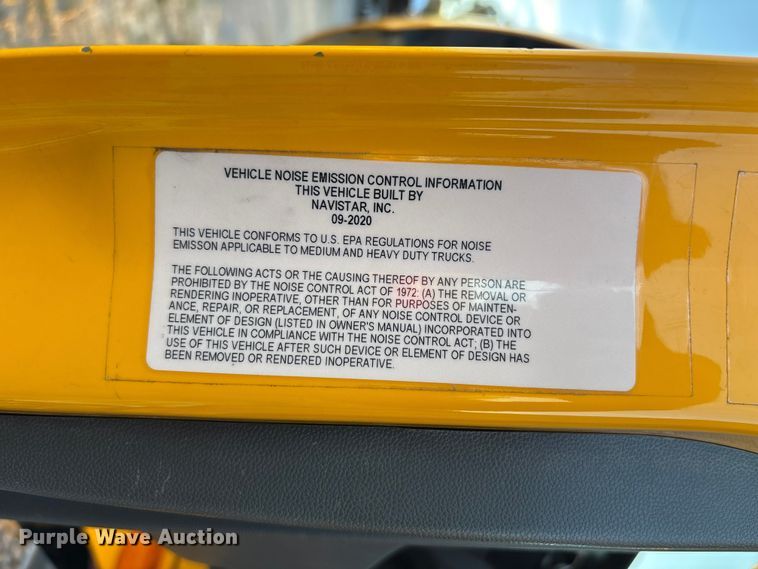 image for item EU2209 2021 International LT625 semi truck