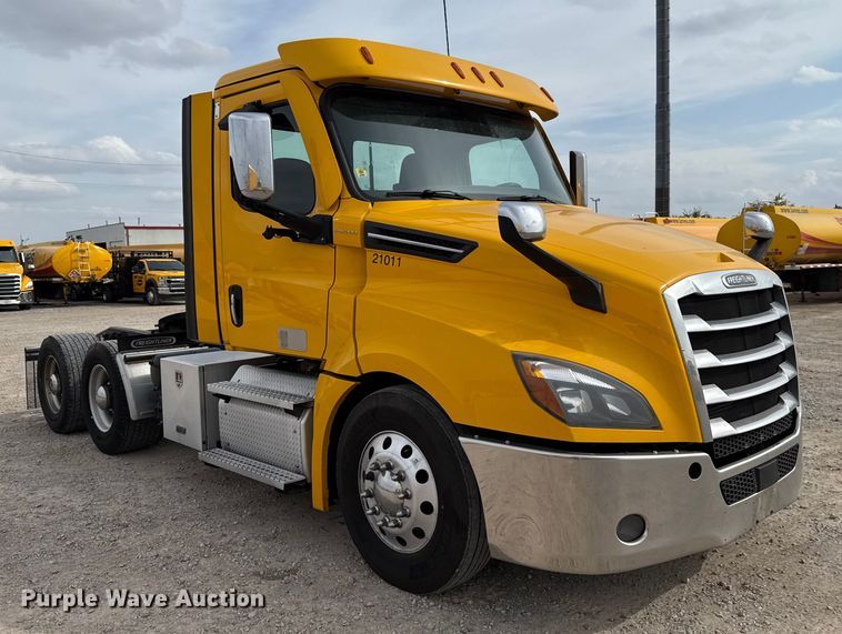 CAMIóN 2021 FREIGHTLINER