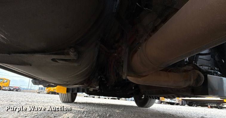 image for item EU5194 2021 Freightliner Cascadia 126 semi truck