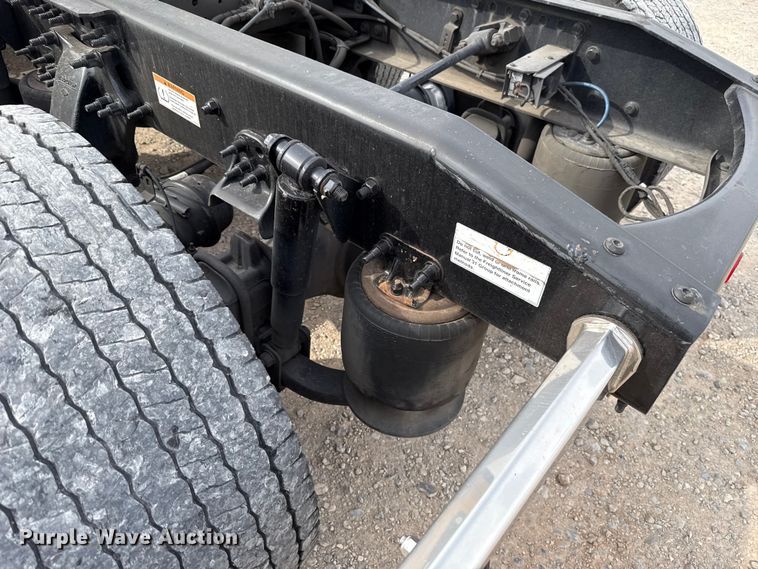 image for item EU5194 2021 Freightliner Cascadia 126 semi truck