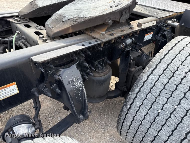 image for item EU5194 2021 Freightliner Cascadia 126 semi truck