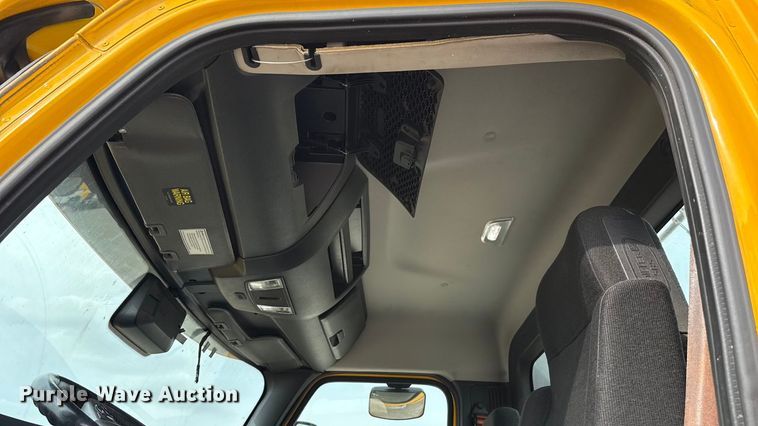 image for item EU5194 2021 Freightliner Cascadia 126 semi truck