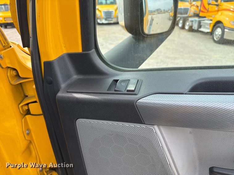 image for item EU5194 2021 Freightliner Cascadia 126 semi truck