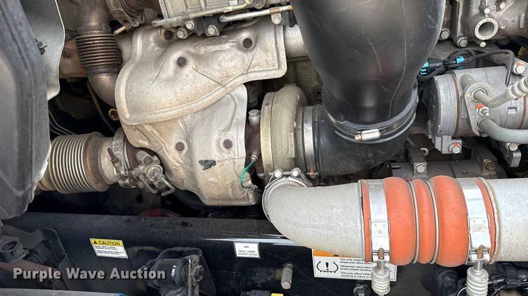 image for item EU5194 2021 Freightliner Cascadia 126 semi truck