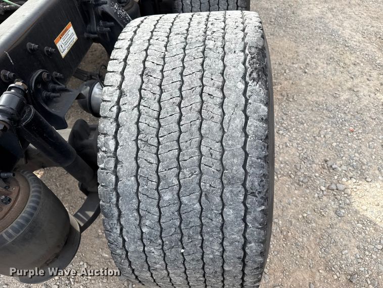 image for item EU5194 2021 Freightliner Cascadia 126 semi truck