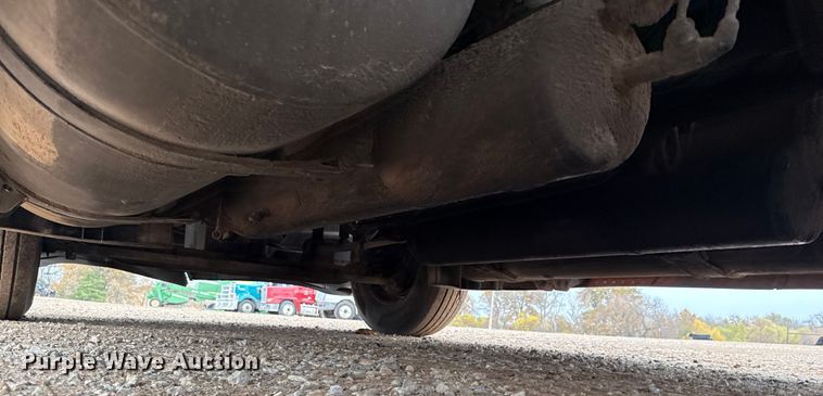 image for item EU5457 2007 Freightliner CST120 semi truck