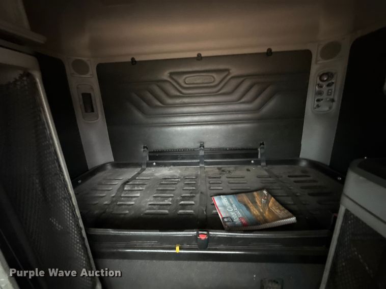 image for item EU5457 2007 Freightliner CST120 semi truck