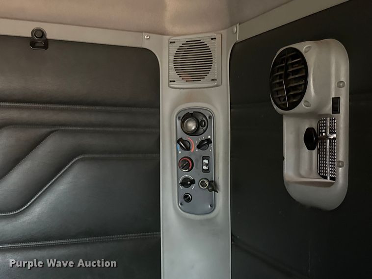 image for item EU5457 2007 Freightliner CST120 semi truck