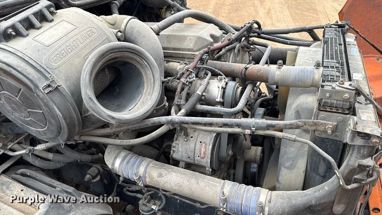 image for item EU5457 2007 Freightliner CST120 semi truck