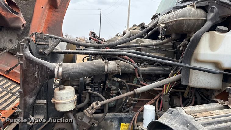 image for item EU5457 2007 Freightliner CST120 semi truck