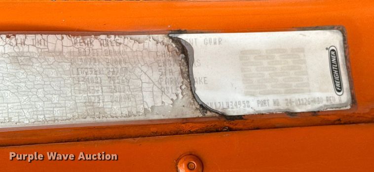 image for item EU5457 2007 Freightliner CST120 semi truck