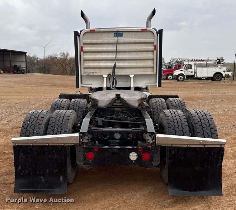 image for item EU5458 1990 Kenworth T800 semi truck