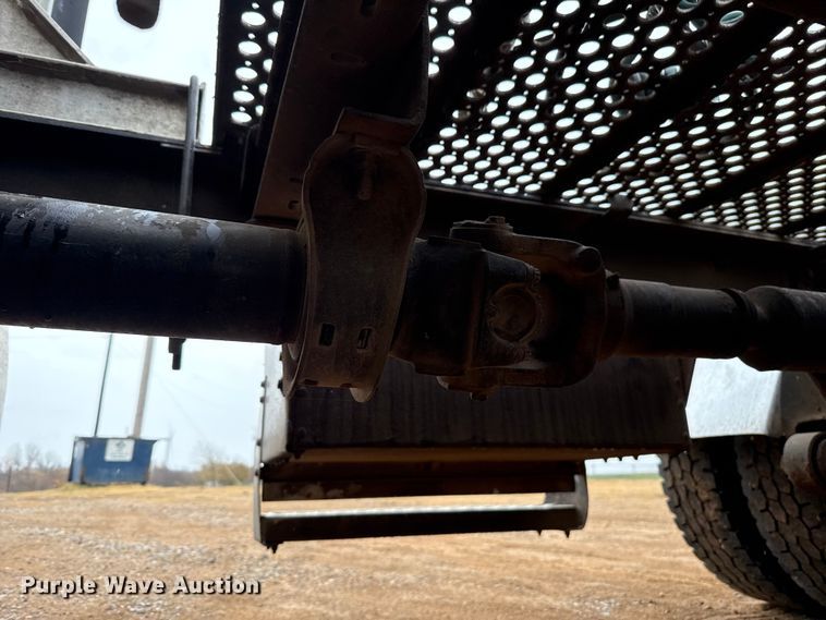 image for item EU5458 1990 Kenworth T800 semi truck