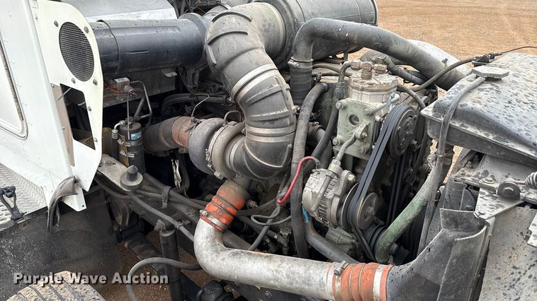 image for item EU5458 1990 Kenworth T800 semi truck