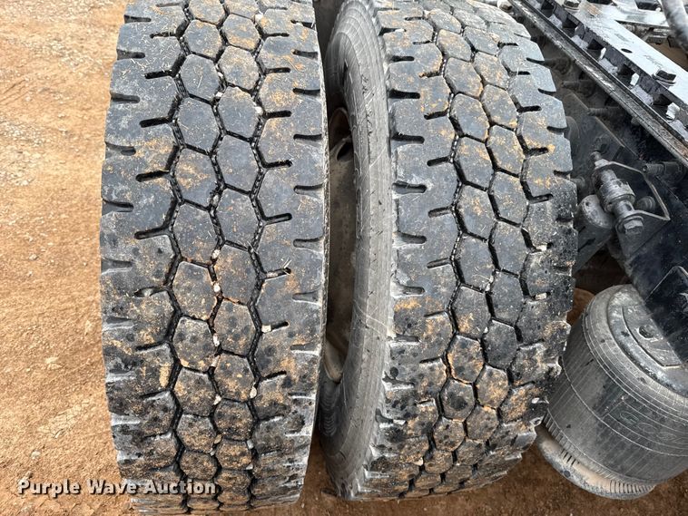 image for item EU5458 1990 Kenworth T800 semi truck