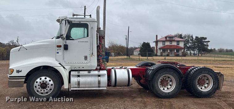 image for item EU5459 2005 International 9200i semi truck