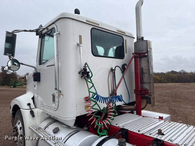 image for item EU5459 2005 International 9200i semi truck