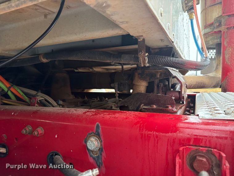 image for item EU5459 2005 International 9200i semi truck