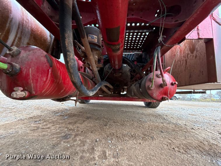 image for item EU5459 2005 International 9200i semi truck