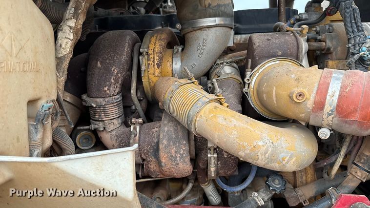 image for item EU5459 2005 International 9200i semi truck