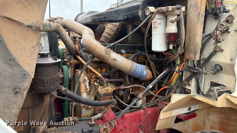 image for item EU5459 2005 International 9200i semi truck