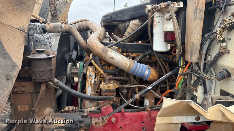 image for item EU5459 2005 International 9200i semi truck