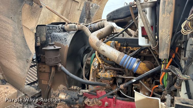 image for item EU5459 2005 International 9200i semi truck