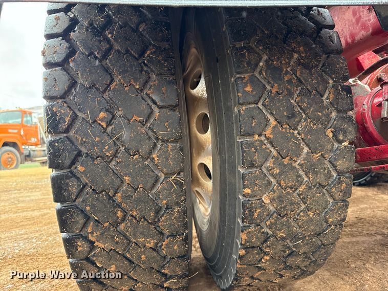 image for item EU5459 2005 International 9200i semi truck