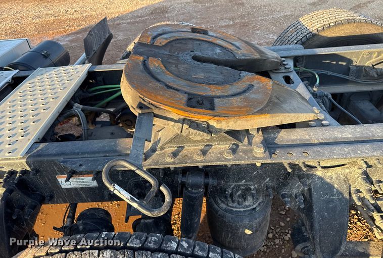 image for item EU5471 2021 Freightliner Cascadia 126 semi truck