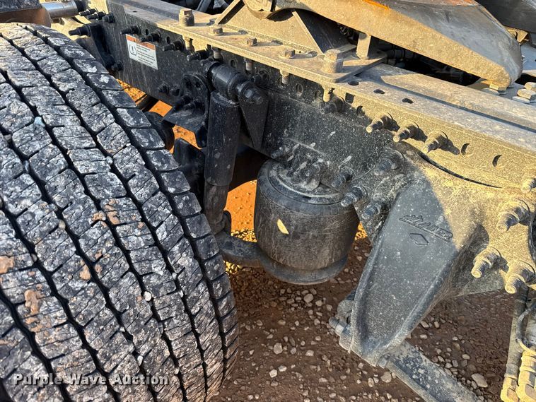 image for item EU5471 2021 Freightliner Cascadia 126 semi truck