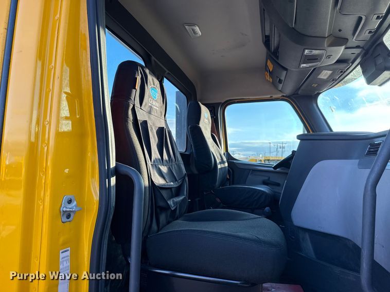 image for item EU5471 2021 Freightliner Cascadia 126 semi truck