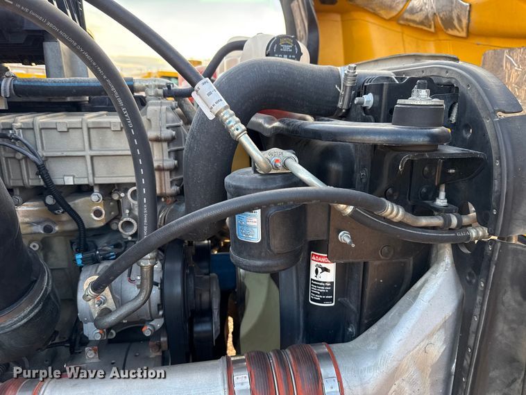 image for item EU5471 2021 Freightliner Cascadia 126 semi truck