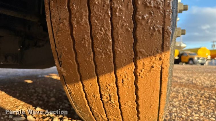 image for item EU5471 2021 Freightliner Cascadia 126 semi truck