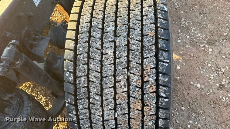 image for item EU5471 2021 Freightliner Cascadia 126 semi truck