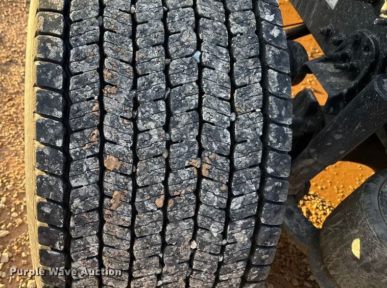 image for item EU5471 2021 Freightliner Cascadia 126 semi truck