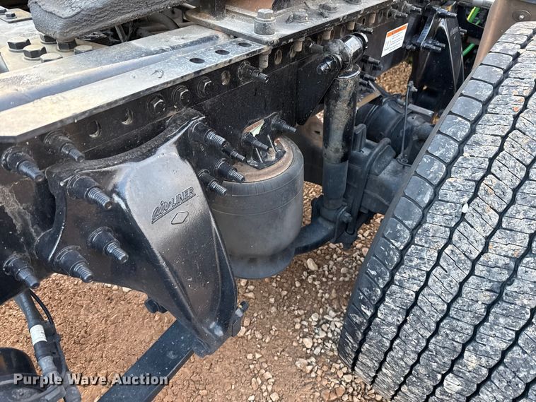 image for item EU5472 2022 Freightliner Cascadia 126 semi truck