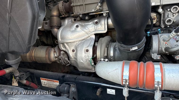 image for item EU5472 2022 Freightliner Cascadia 126 semi truck