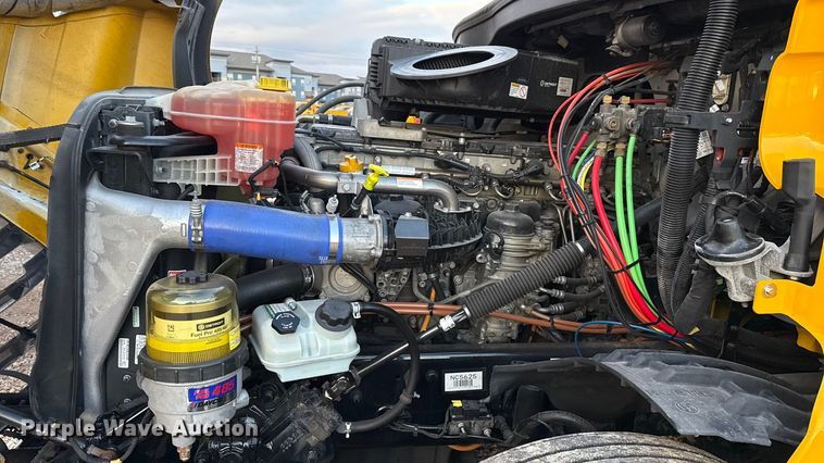 image for item EU5472 2022 Freightliner Cascadia 126 semi truck