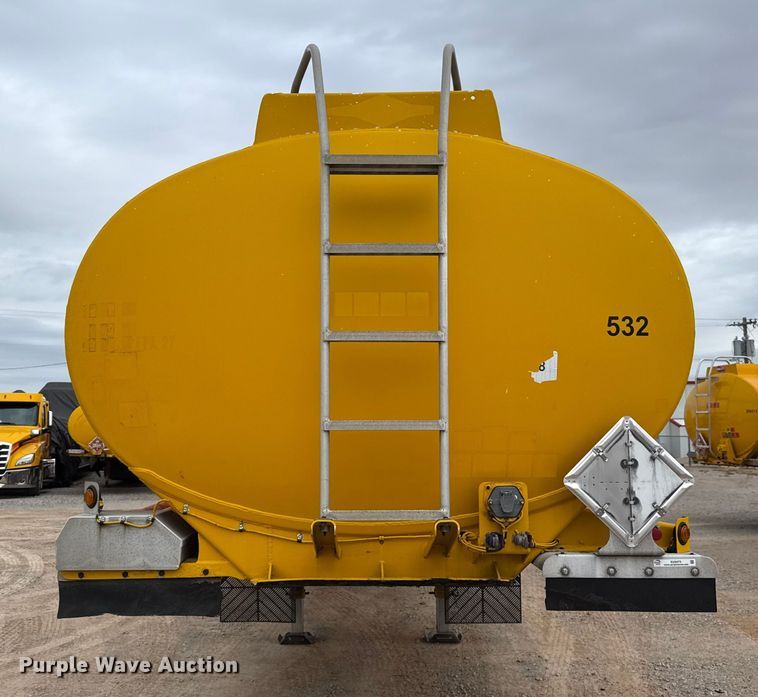 image for item EU5473 2005 Beall BAST-96-3-SB tank trailer