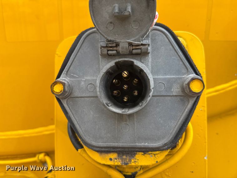 image for item EU5473 2005 Beall BAST-96-3-SB tank trailer