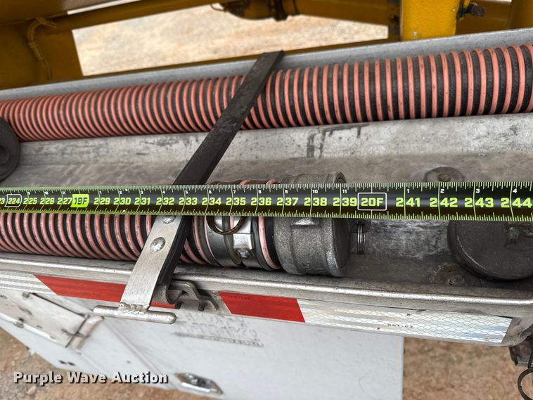 image for item EU5473 2005 Beall BAST-96-3-SB tank trailer