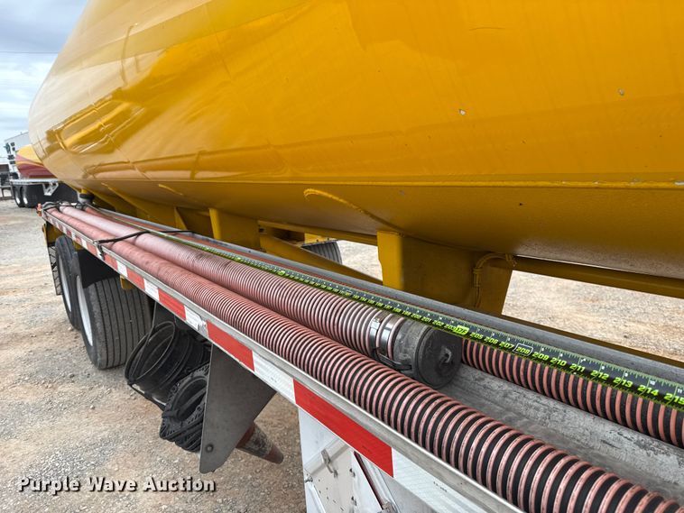 image for item EU5473 2005 Beall BAST-96-3-SB tank trailer