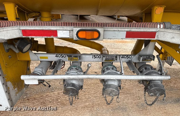 image for item EU5473 2005 Beall BAST-96-3-SB tank trailer